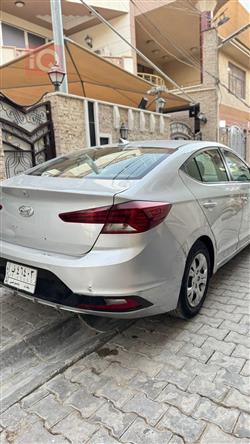 هیوندای ئەلەنترا